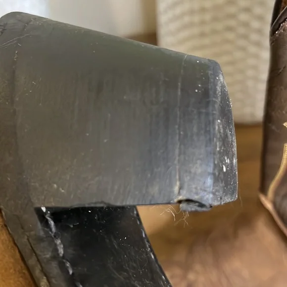 Laredo Women’s 6.5 cowgirl boots. - Picture 7 of 7